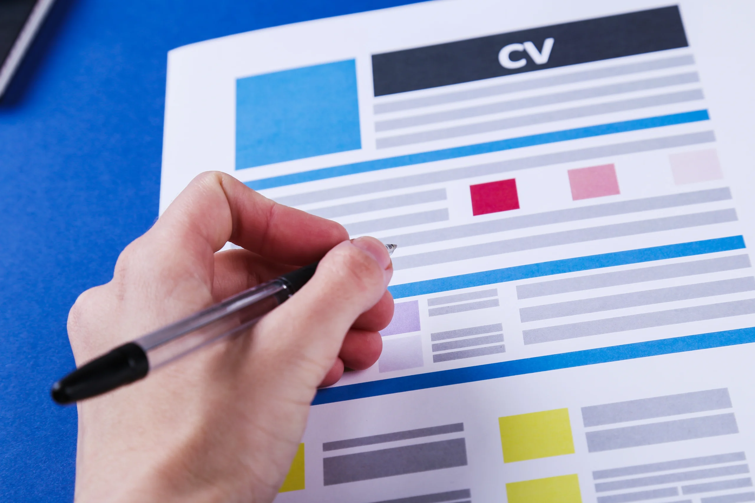 resumes-desk